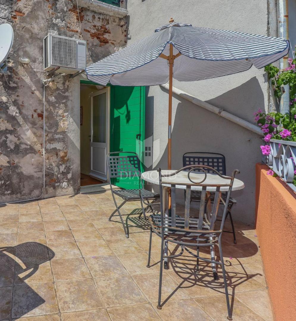 Villa Augusta Ferri روفينج المظهر الخارجي الصورة